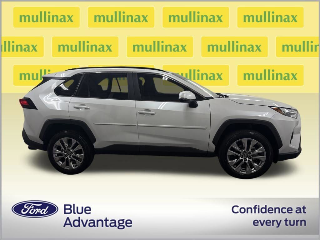 Used 2025 Toyota RAV4 XLE Premium image 2