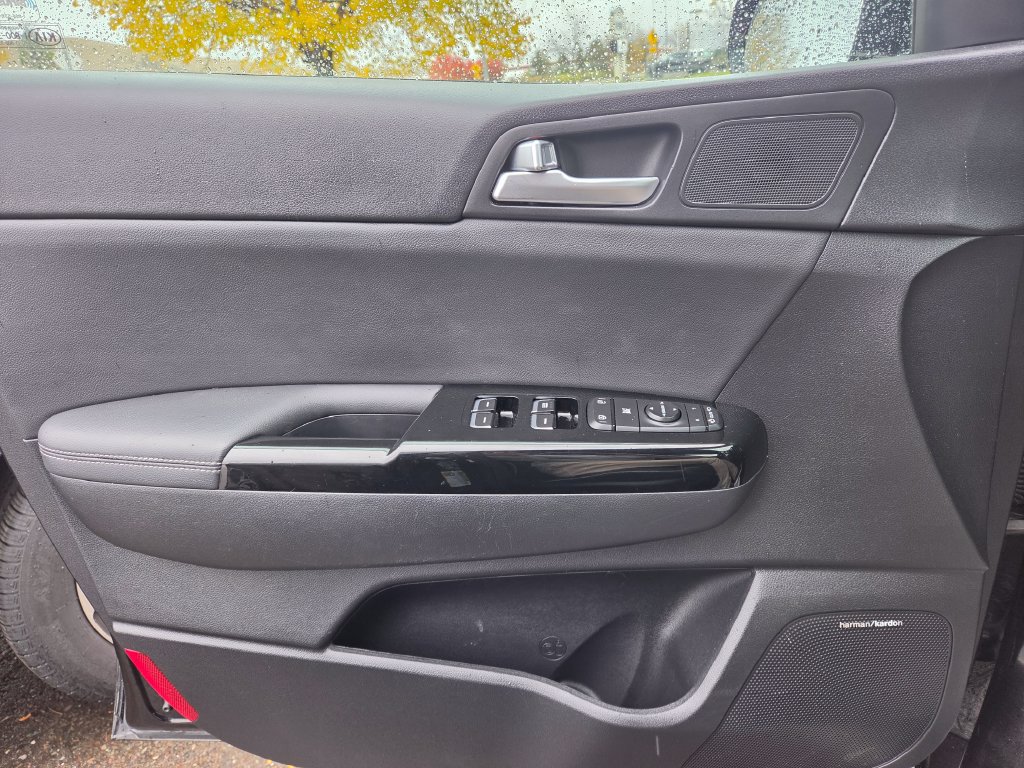Used 2020 Kia Sportage SX AWD/4WD image 11