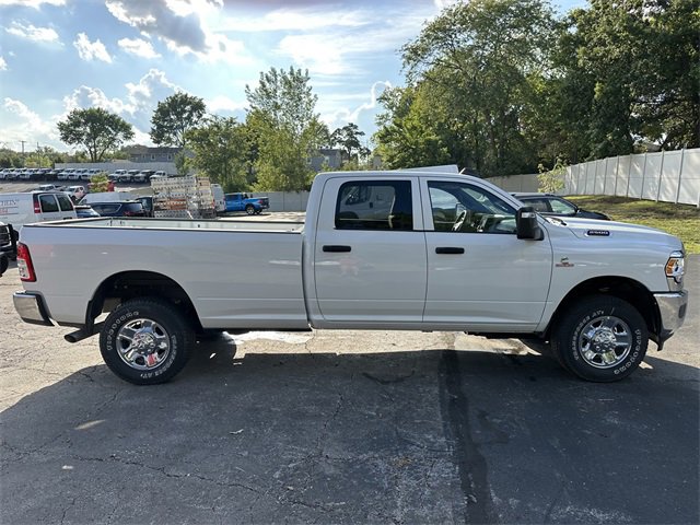 Used 2024 RAM 2500 Tradesman w/ Chrome Appearance Group image 5