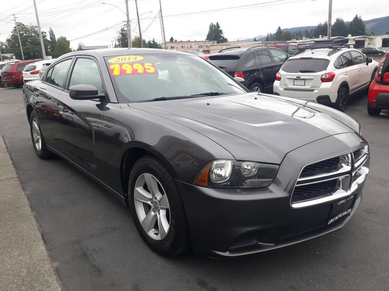 Used 2014 Dodge Charger SE image 1