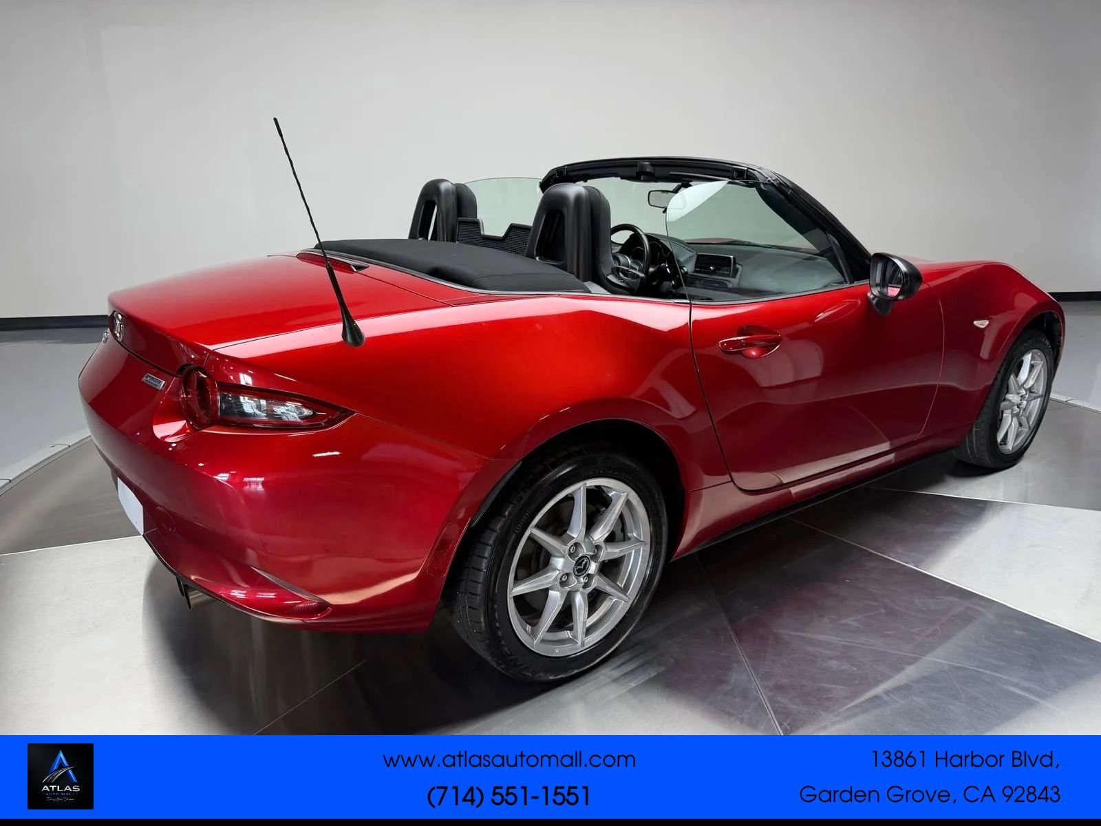 Used 2016 MAZDA MX-5 Miata Sport RWD image 2