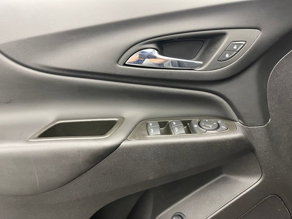 Used 2024 Chevrolet Equinox LT FWD image 16