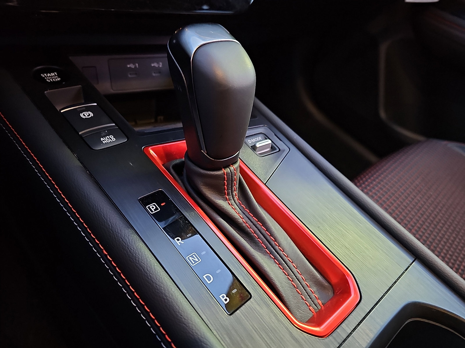 Certified 2025 Nissan Kicks SR image 15