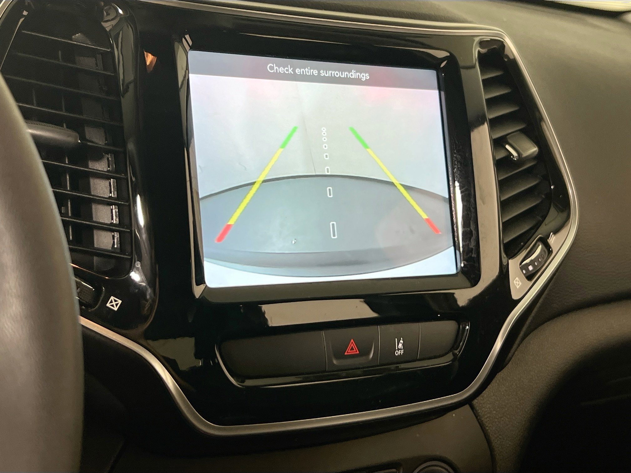 Used 2022 Jeep Cherokee Limited image 13