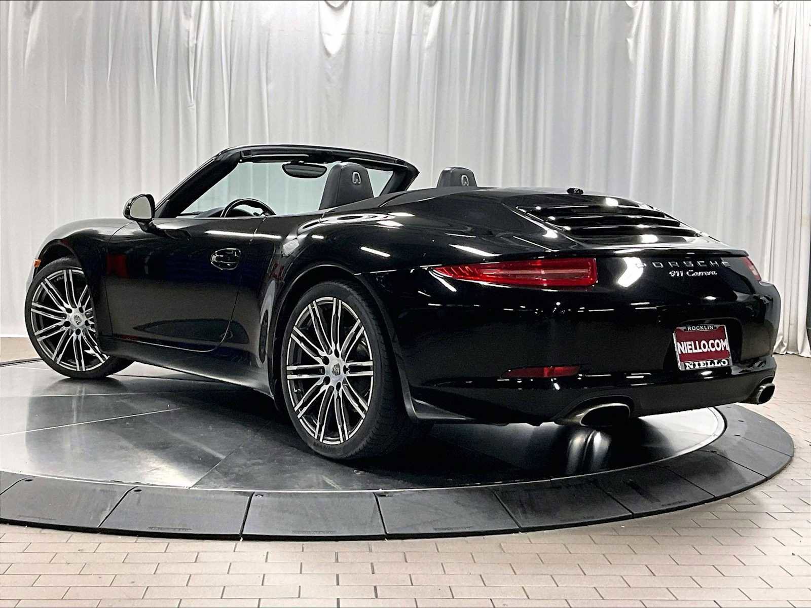 Used 2015 Porsche 911 Carrera image 3
