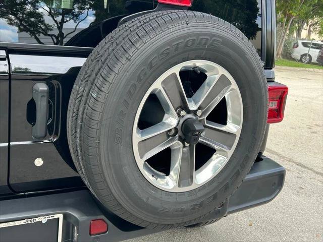 Certified 2018 Jeep Wrangler Unlimited Sahara AWD/4WD image 37