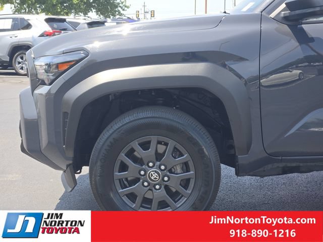 Used 2025 Toyota 4Runner SR5 AWD/4WD image 8