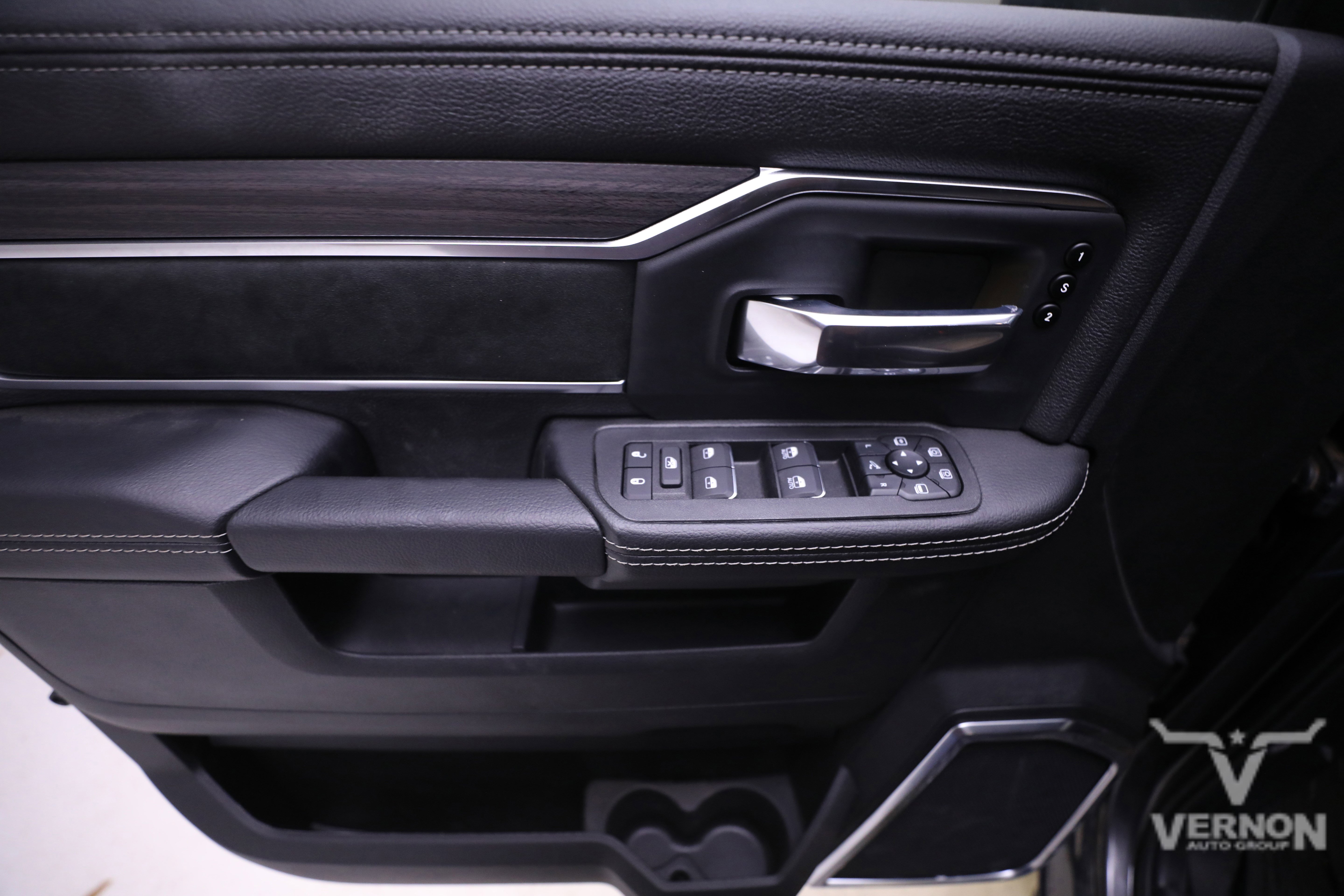 New 2025 RAM 3500 Laramie image 19