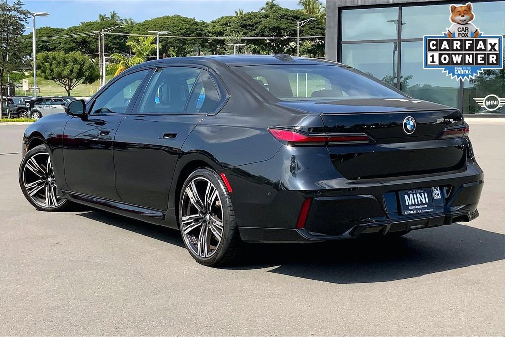 Used 2023 BMW 740i RWD image 9