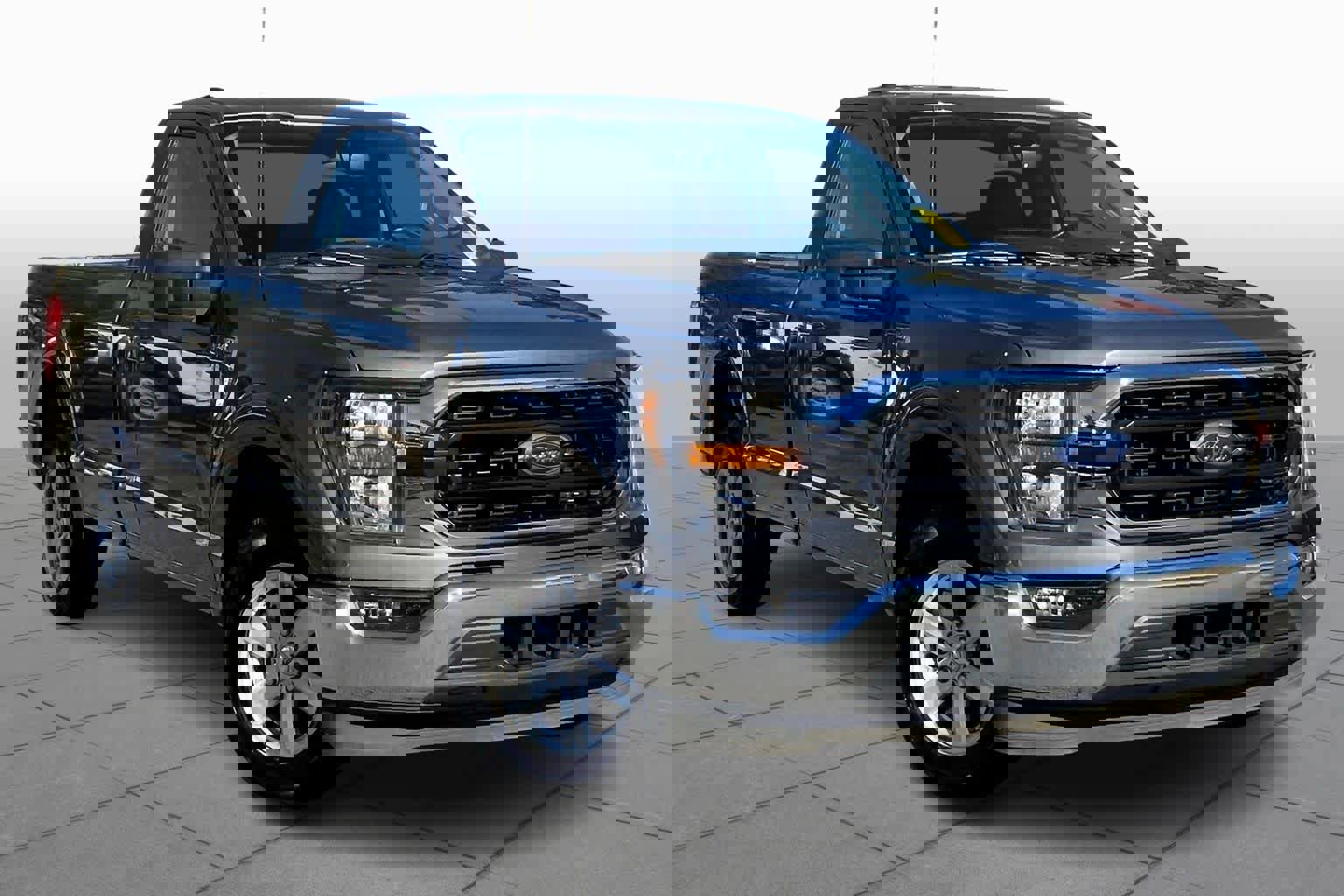 Used 2023 Ford F150 XLT w/ Equipment Group 301A Mid image 3