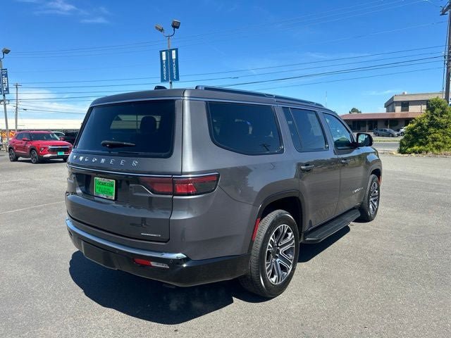 Used 2024 Jeep Wagoneer Series II w/ Flexible Seating Group AWD/4WD image 7
