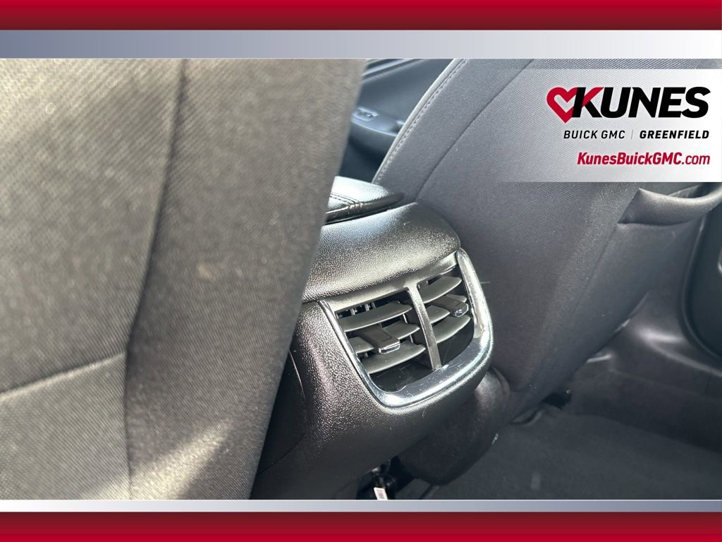 Used 2023 Chevrolet Malibu LT image 36