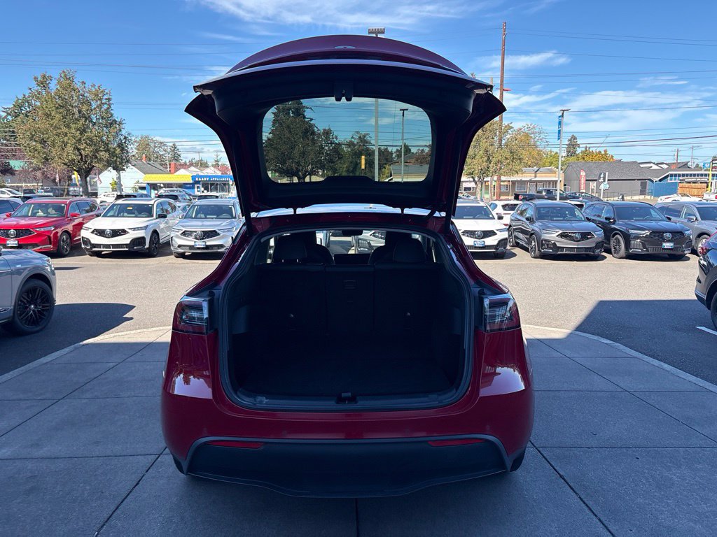 Used 2022 Tesla Model Y Long Range AWD/4WD image 9