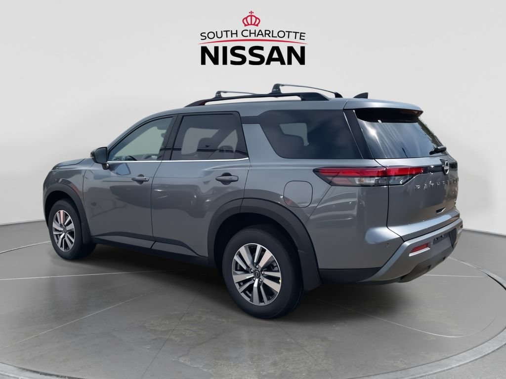 New 2026 Nissan Pathfinder SL FWD image 4