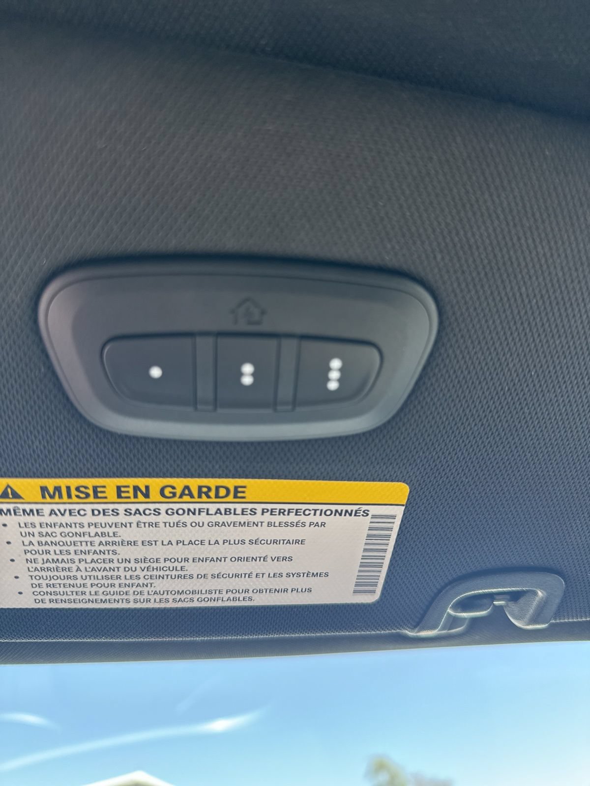 Used 2025 Chrysler Pacifica Select FWD image 23