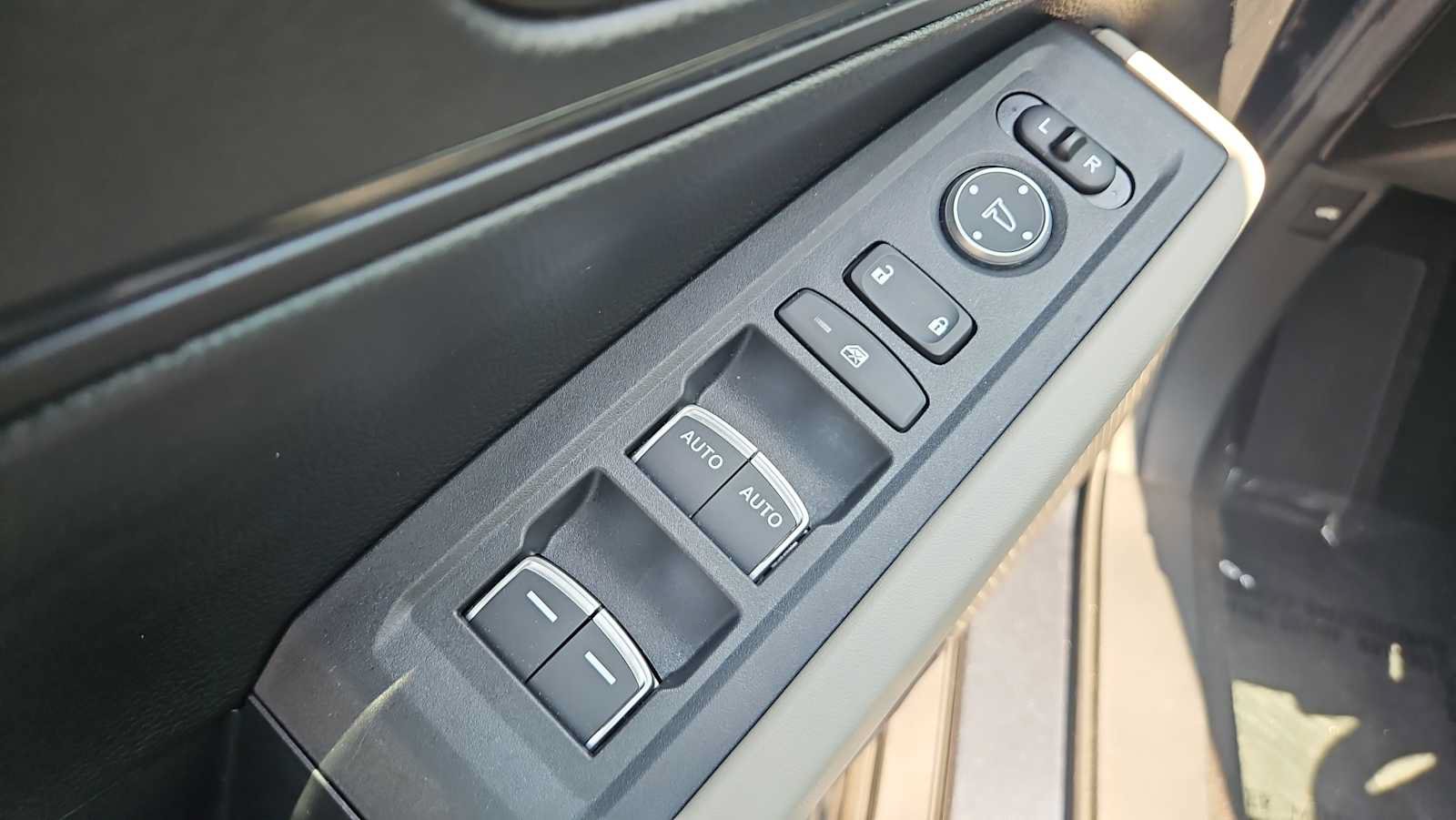 Certified 2025 Honda Accord LX image 15