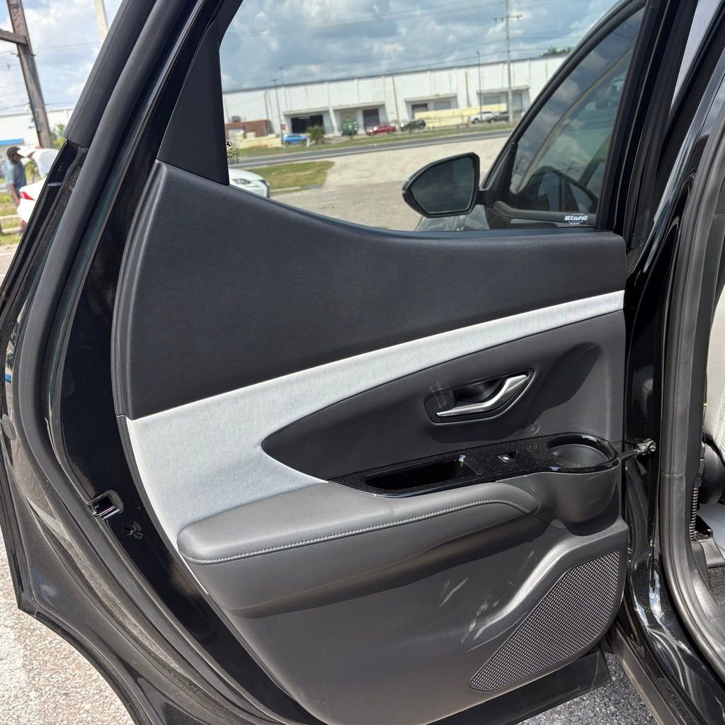 Certified 2025 Hyundai Santa Cruz SEL image 13