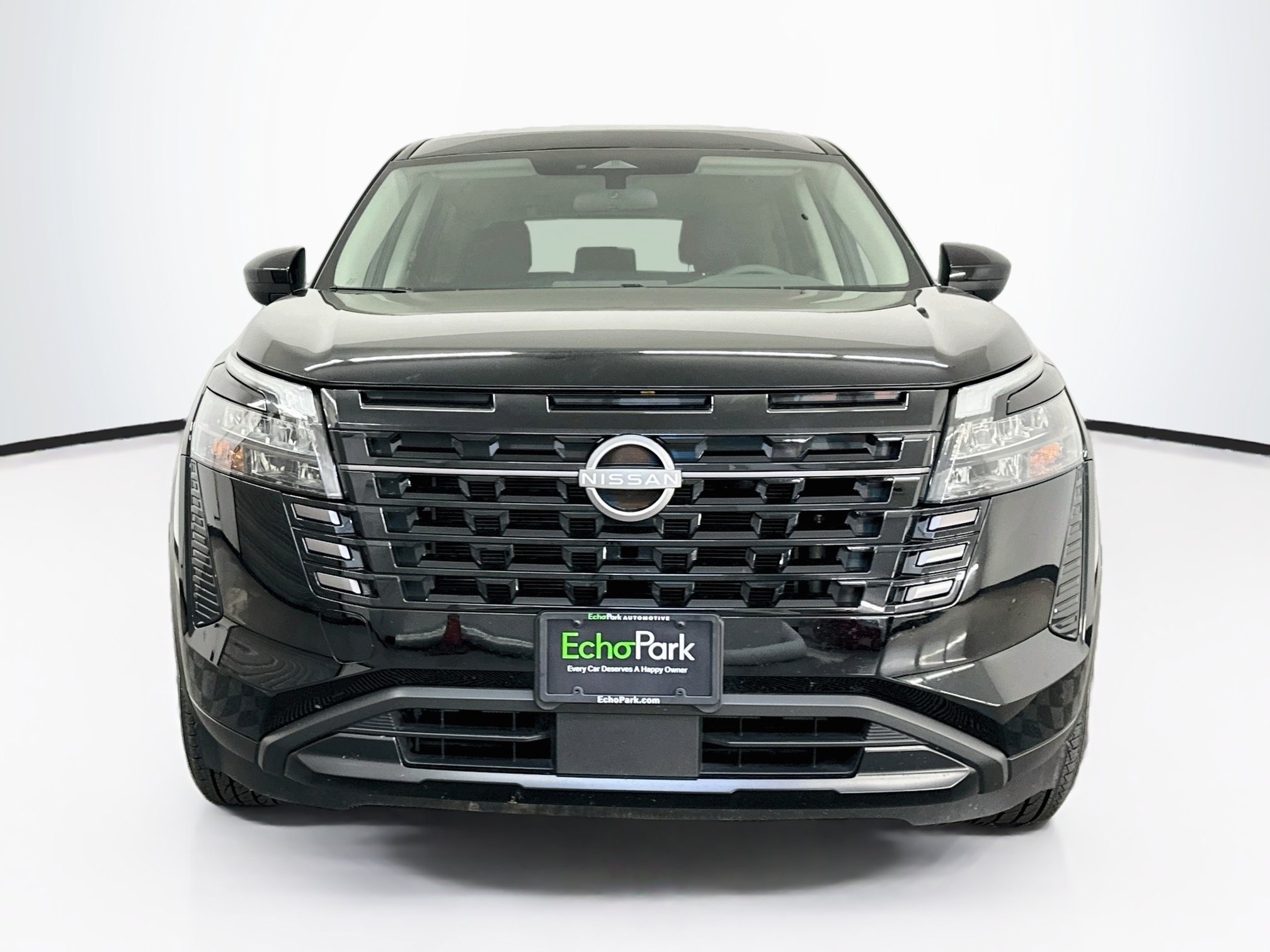 Used 2026 Nissan Pathfinder S AWD/4WD image 2
