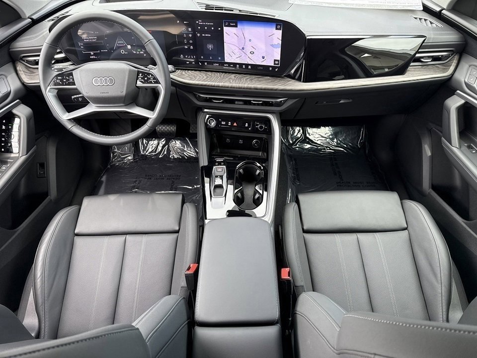 Certified 2025 Audi Q5 2.0T Premium Plus w/ Premium Plus image 13