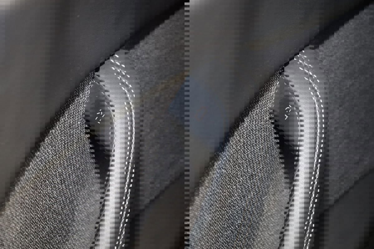 Used 2022 Tesla Model X image 35