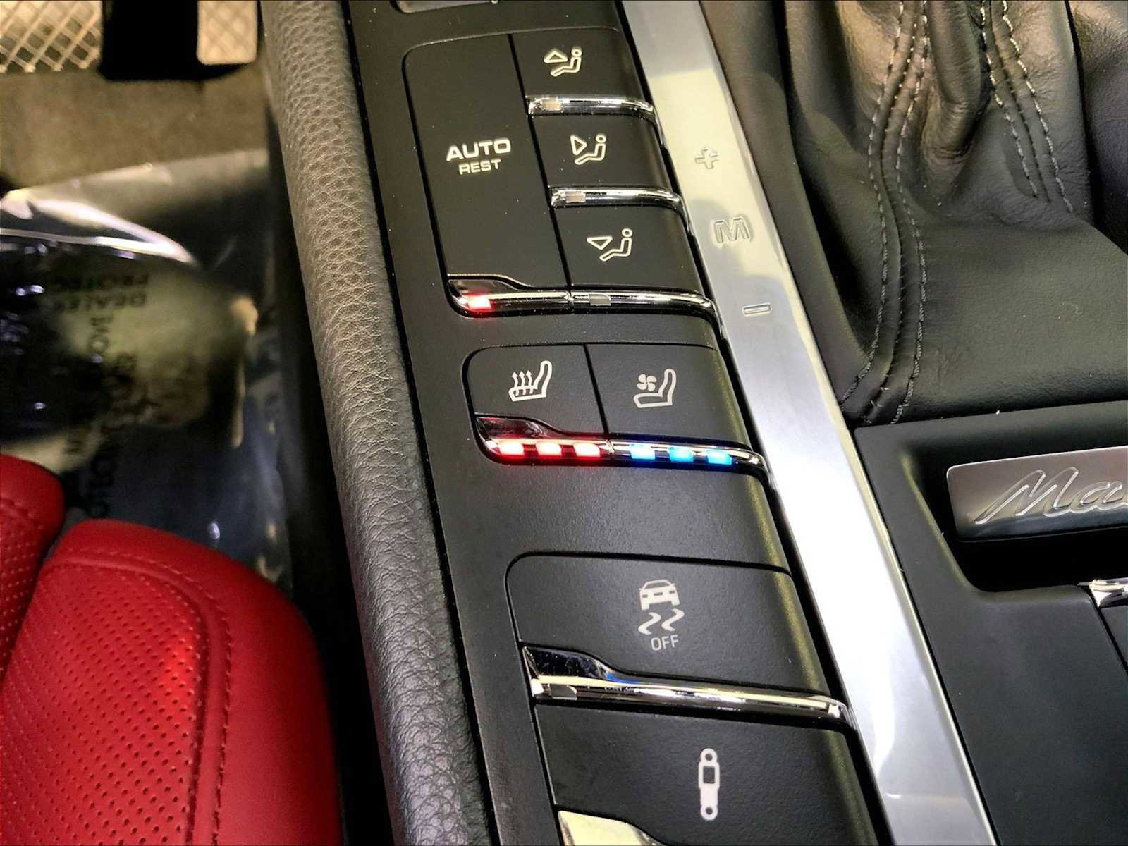 Certified 2021 Porsche Macan GTS AWD/4WD image 37