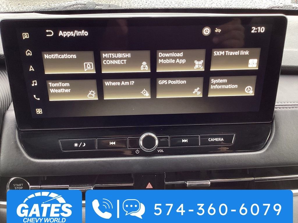 Used 2025 Mitsubishi Outlander SE image 3