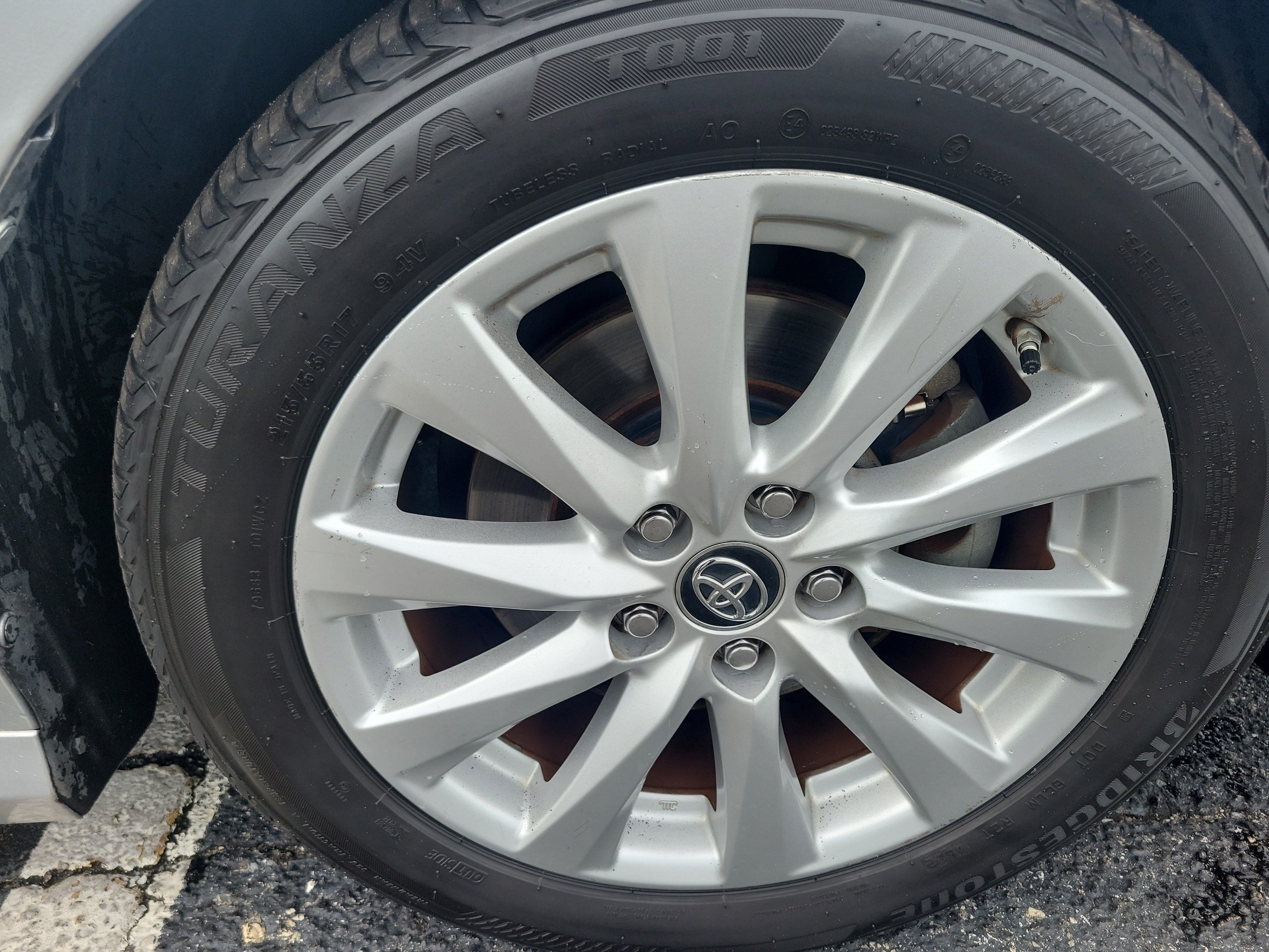 Certified 2019 Toyota Camry LE FWD image 2