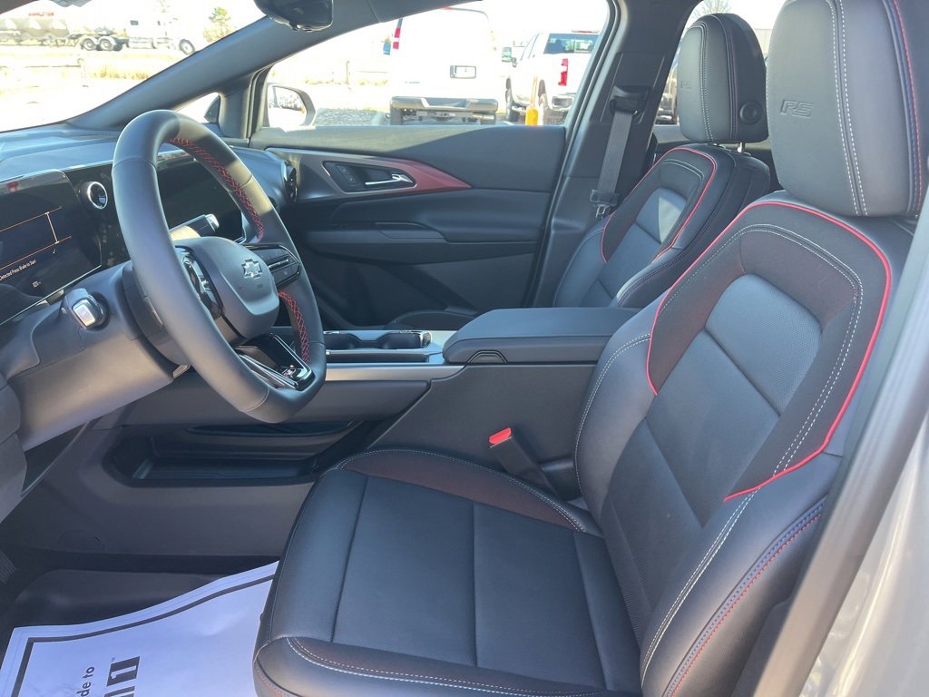 New 2025 Chevrolet Equinox EV RS image 18