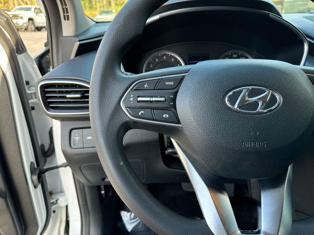 Used 2020 Hyundai Santa Fe SE image 17