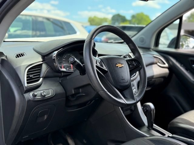 Used 2022 Chevrolet Trax LT AWD/4WD image 10