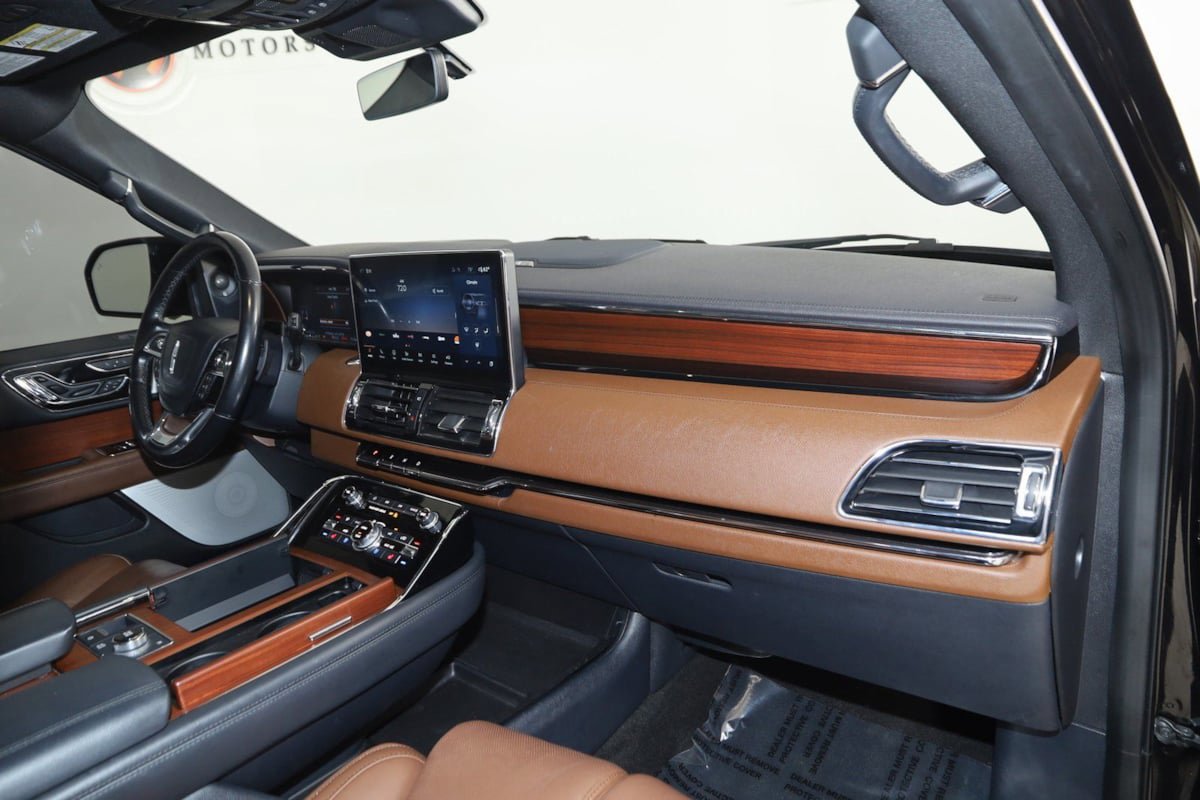 Used 2022 Lincoln Navigator Reserve image 49