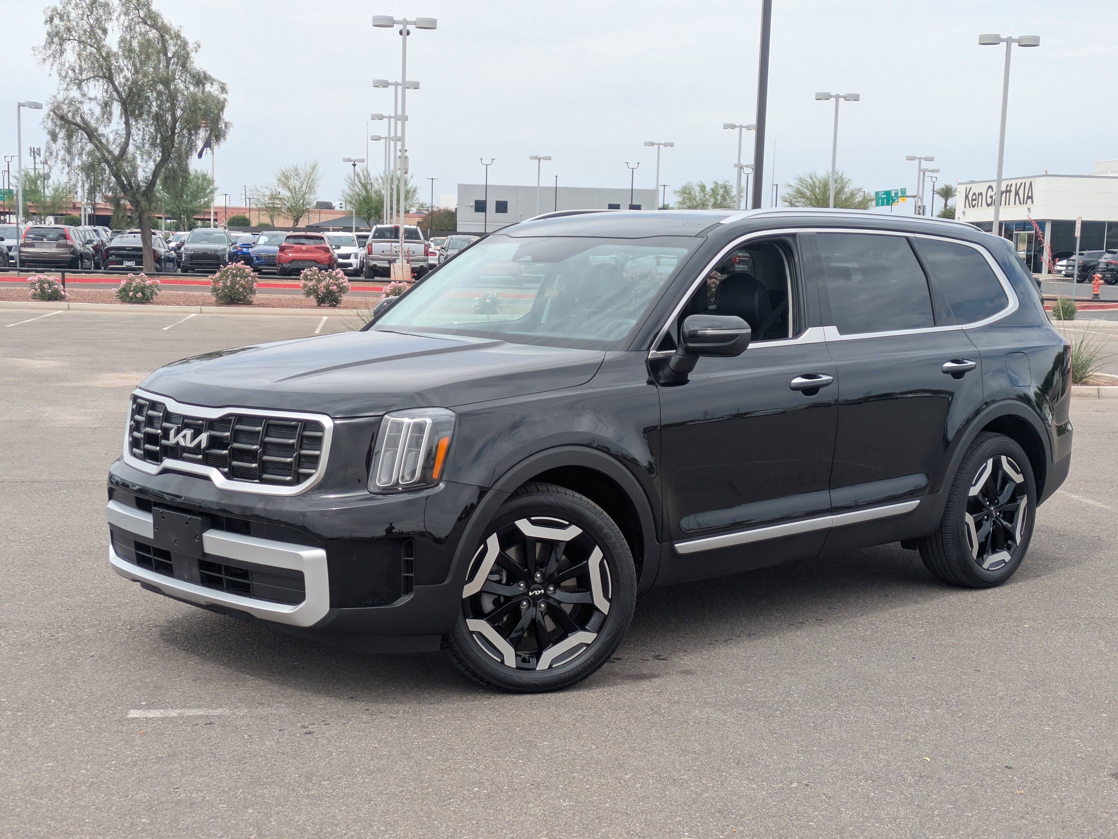 Used 2025 Kia Telluride S FWD image 33