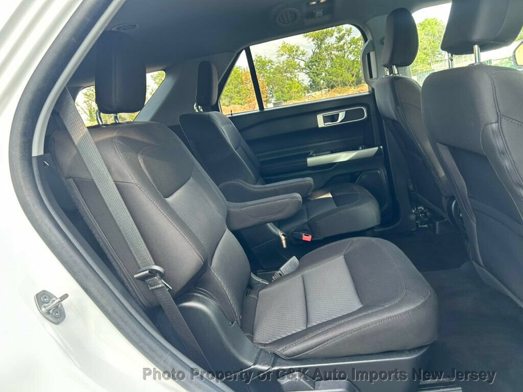 Used 2022 Ford Explorer XLT AWD/4WD image 53