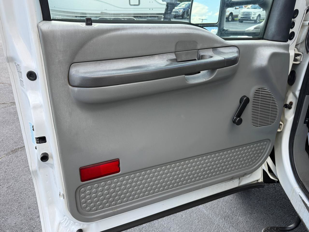 Used 2004 Ford F450 4x4 Regular Cab Super Duty image 7