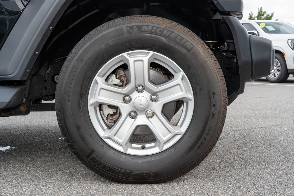 Used 2022 Jeep Wrangler Unlimited Sport AWD/4WD image 32