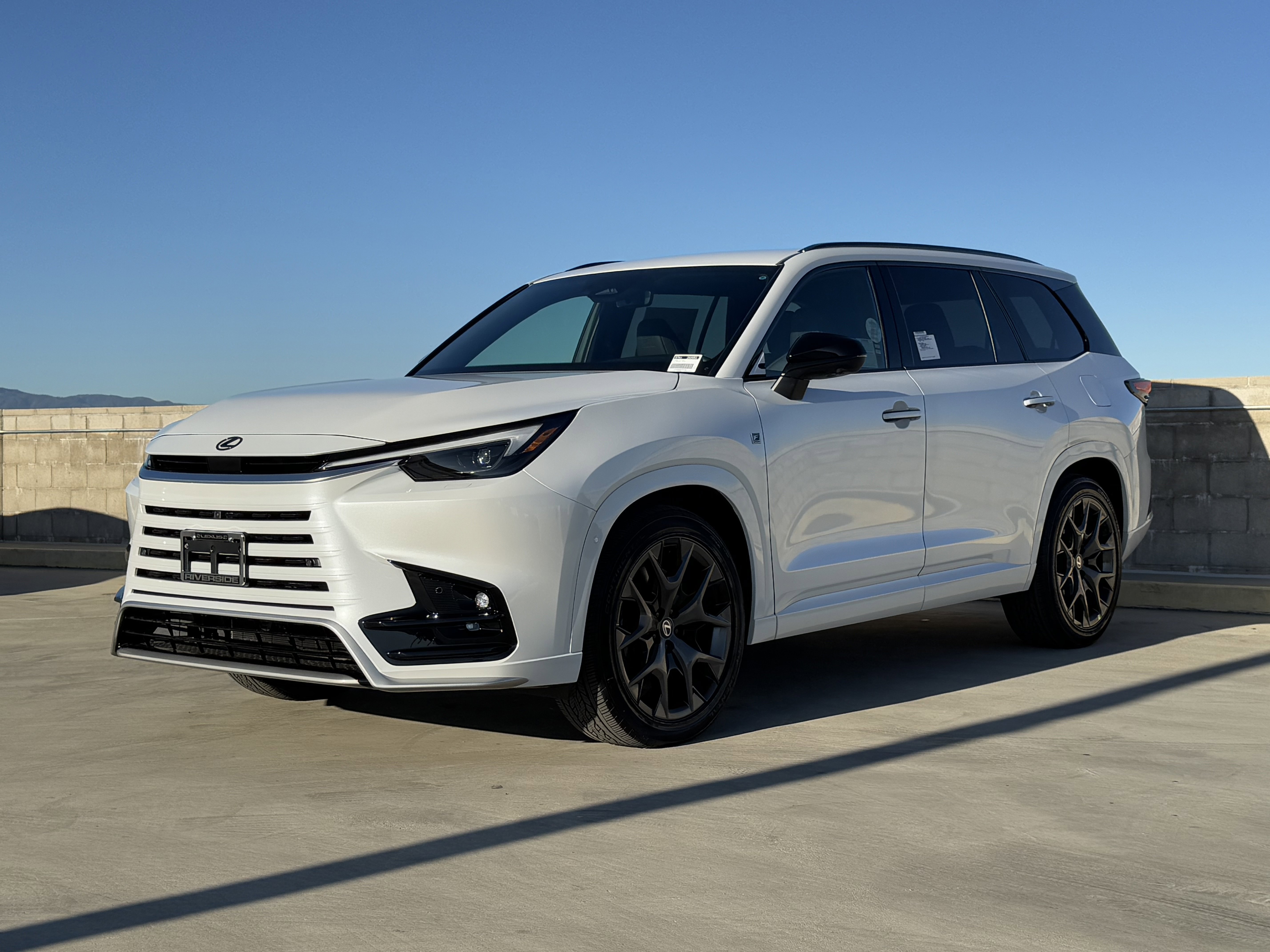 New 2026 Lexus TX 500h AWD image 8