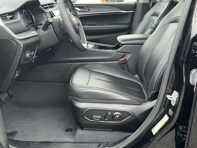 Used 2023 Jeep Grand Cherokee L Limited image 13