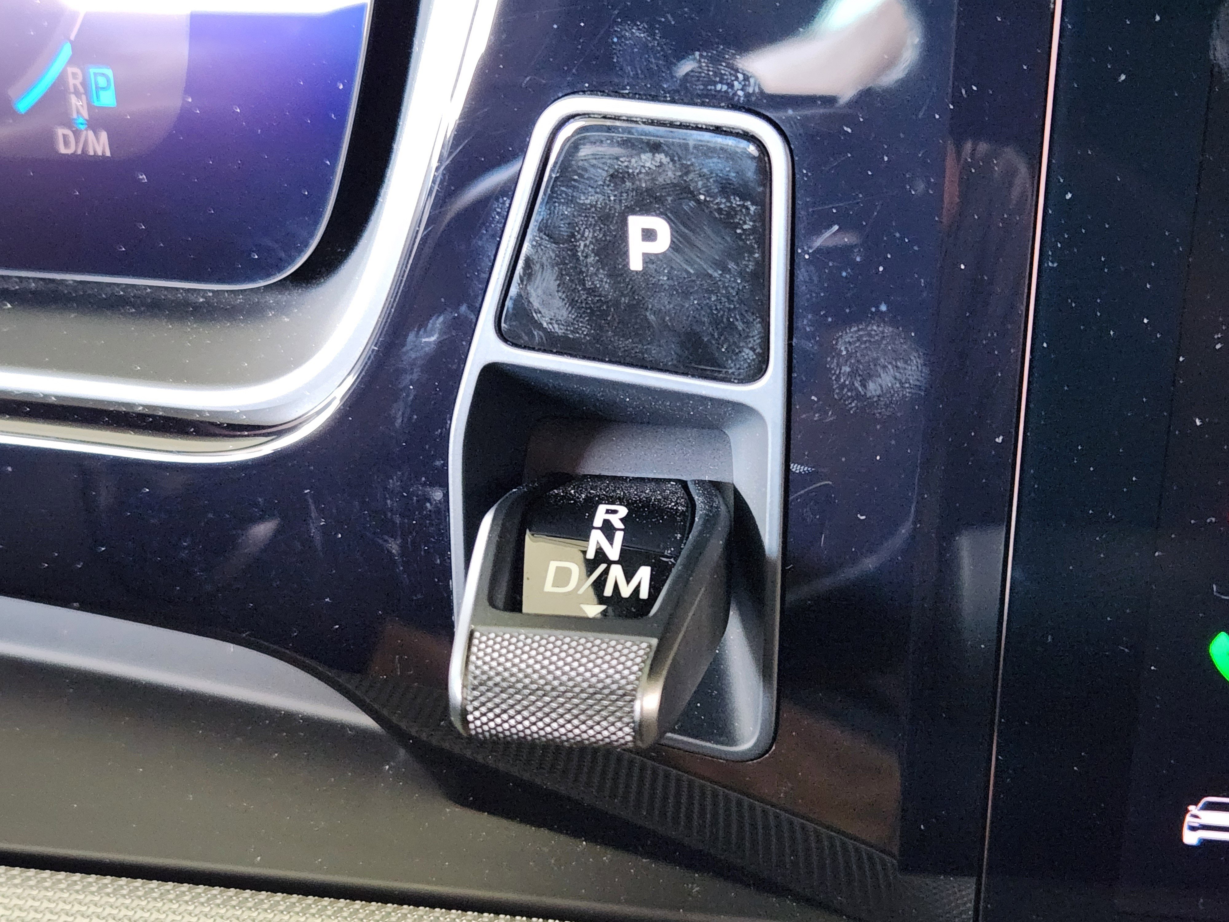 Certified 2025 Porsche Cayenne Coupe image 23