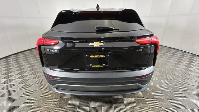 Used 2025 Chevrolet Blazer EV LT AWD/4WD image 3