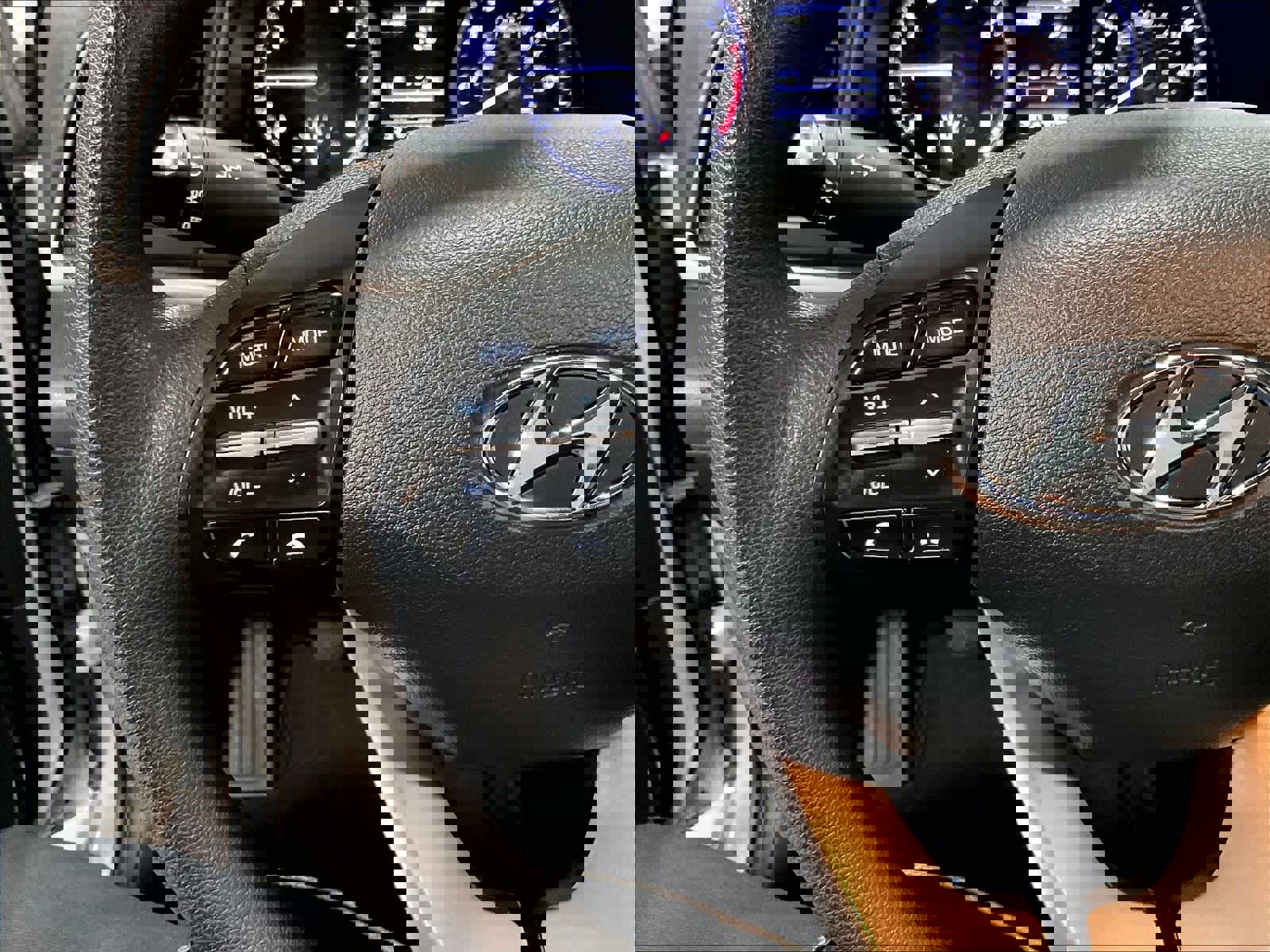 Used 2019 Hyundai Elantra SE w/ Cargo Package image 35