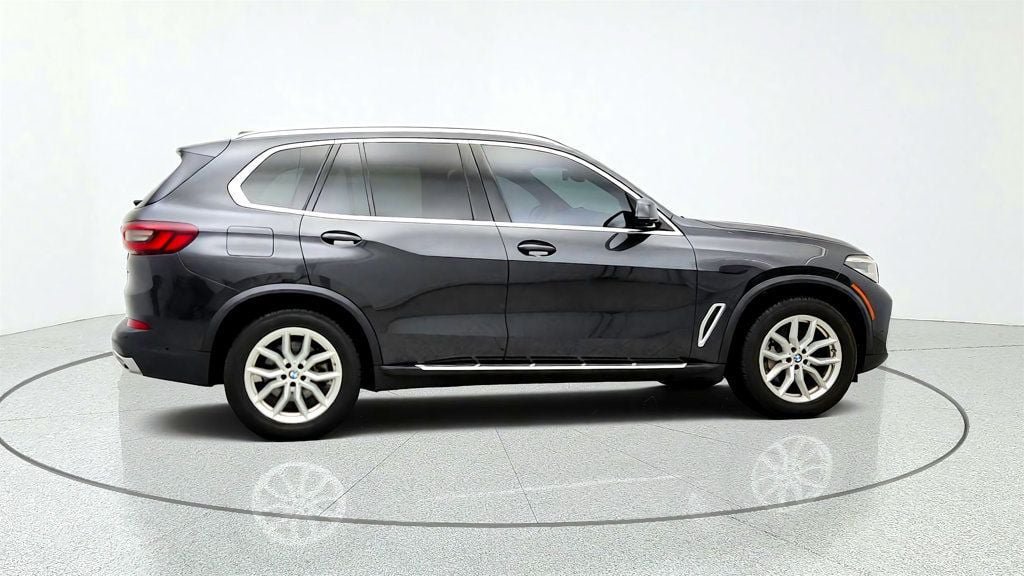 Used 2023 BMW X5 xDrive40i AWD/4WD image 4
