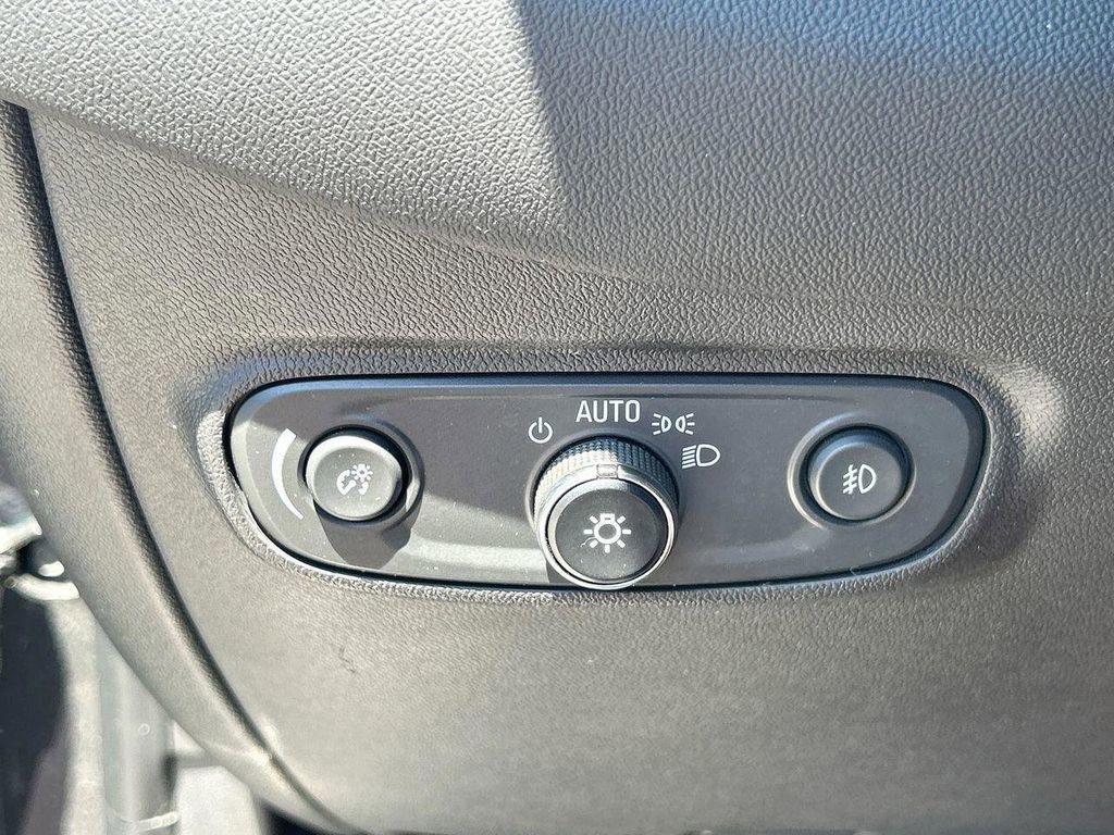 Used 2022 Chevrolet Equinox Premier FWD image 29