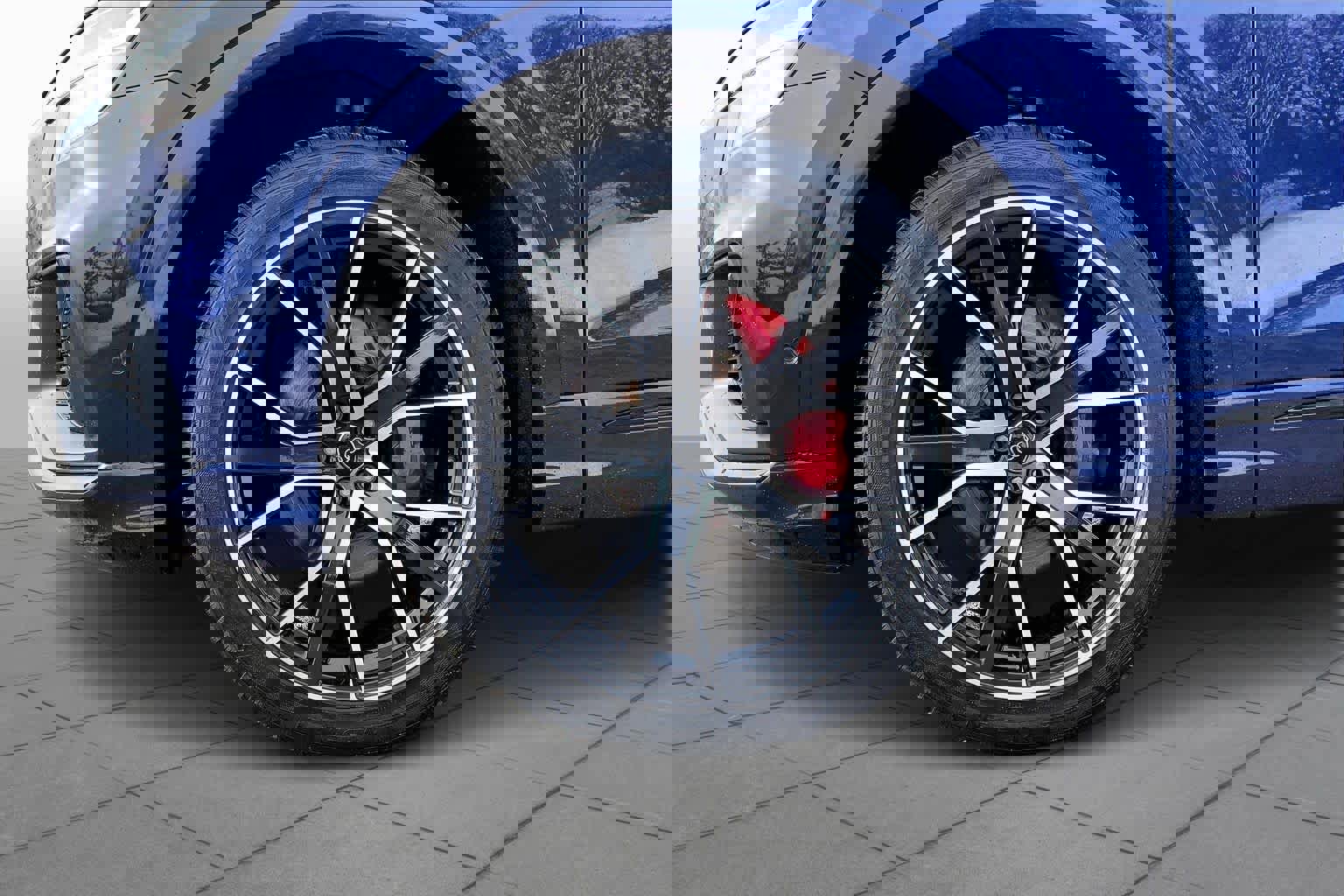 Used 2019 Audi Q8 Premium Plus image 11