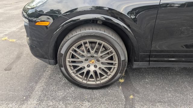 Used 2018 Porsche Cayenne Platinum Edition AWD/4WD image 9
