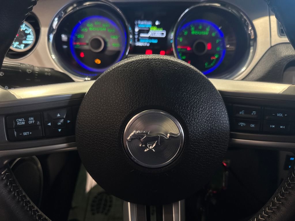 Used 2013 Ford Mustang GT Premium RWD image 12