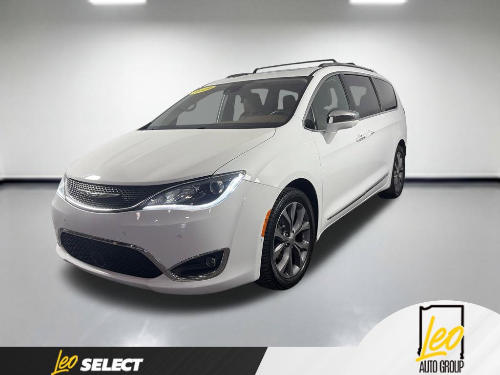 Used 2019 Chrysler Pacifica Limited w/ Tire & Wheel Group FWD image 1