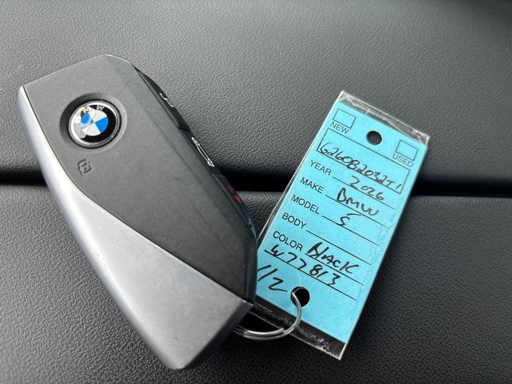 Used 2026 BMW 550e xDrive w/ Premium Package AWD/4WD image 34