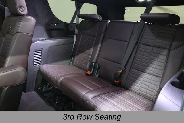 Used 2024 Cadillac Escalade ESV V w/ Heavy-Duty Trailer Package AWD/4WD image 16