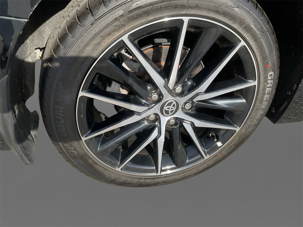 Used 2024 Toyota Camry SE image 10