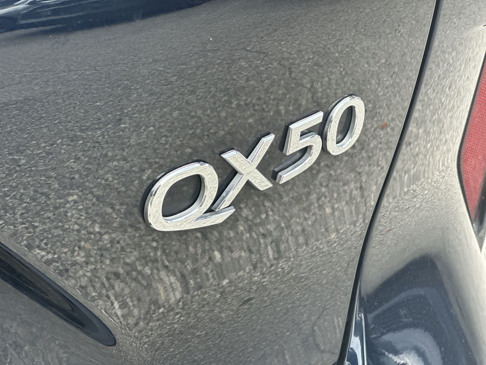 Used 2021 INFINITI QX50 Luxe FWD image 11